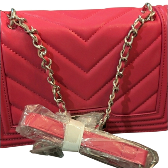 NWT! Badgley Mischka Pink Chevron Quilted Crossbody (Retail $149) - Picture 8 of 11